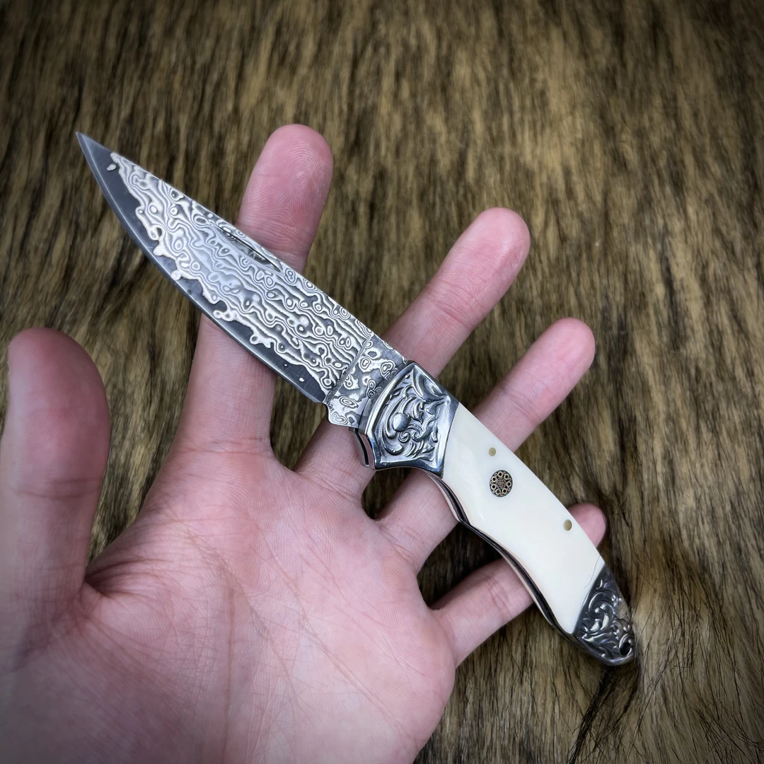 合规手工新款牛骨柄大马士革钢户外刀