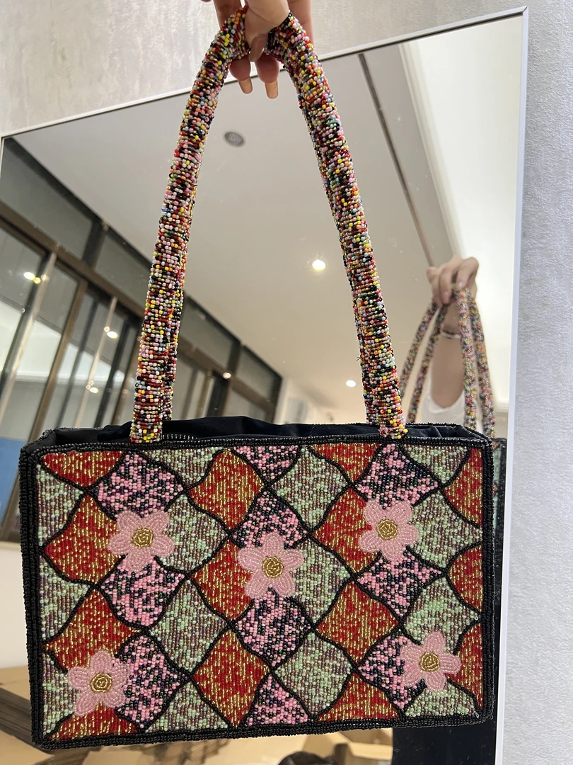 百格汇纯手工串珠包包编码85