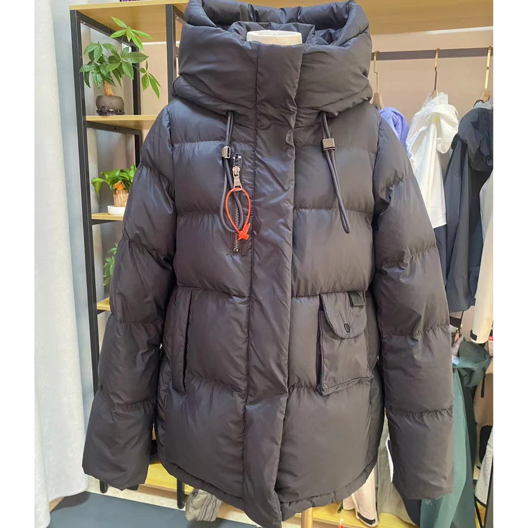 女款带帽子鹅绒羽绒服