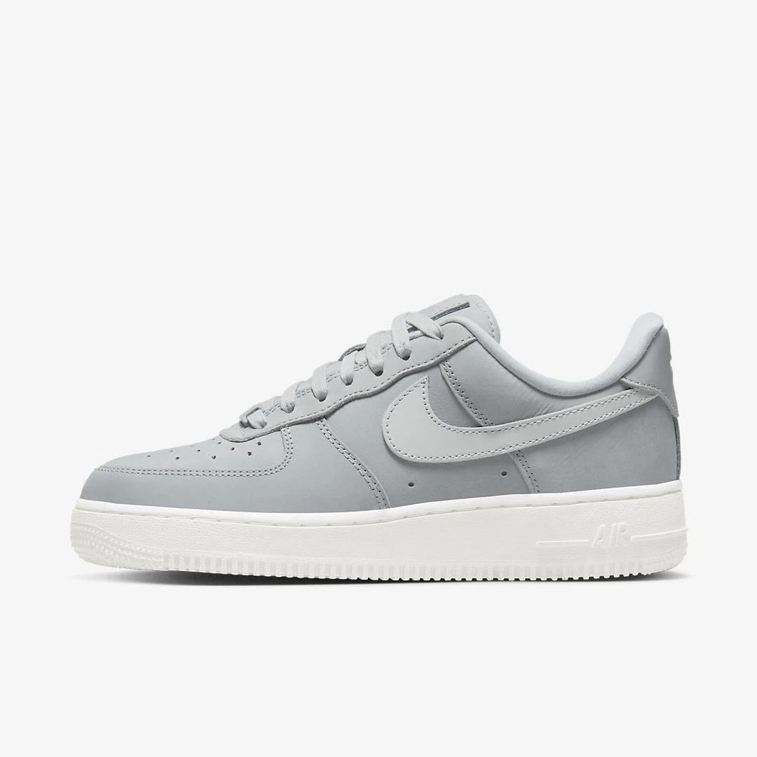 Nike/耐克Air Force 1 女子空军耐磨轻便运动休闲板鞋DR9503-001
