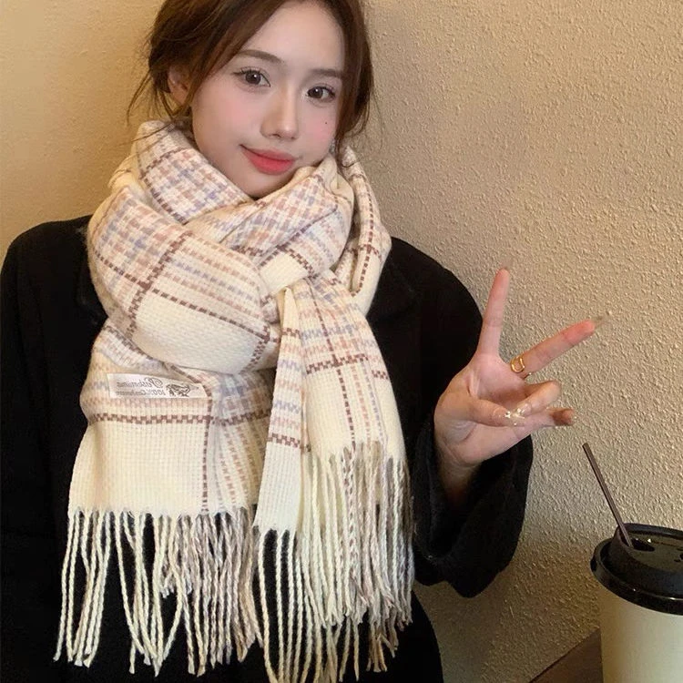 2023年新款围巾女秋冬季仿羊绒棋盘格子韩系加厚保暖流苏围脖可爱