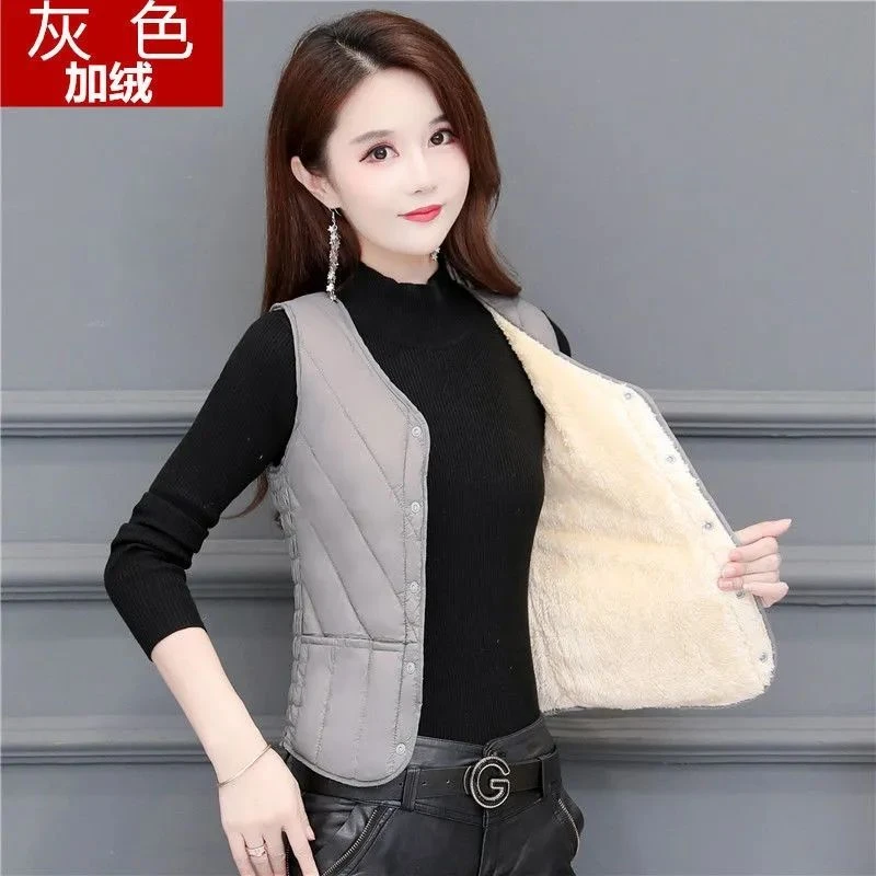 秋冬羽绒服马甲女加绒2023轻薄修身短款内穿保暖内胆贴身背大码