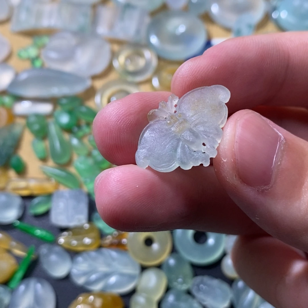 定制翡翠未镶嵌翡翠