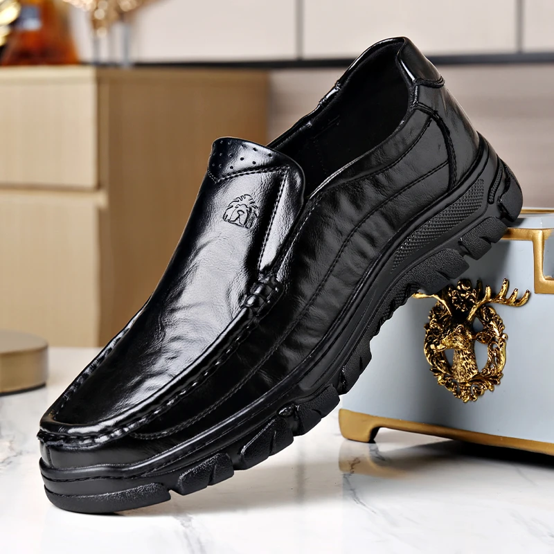 新款商务皮鞋男士休闲皮鞋头层牛皮套脚懒人鞋子男鞋正装皮鞋