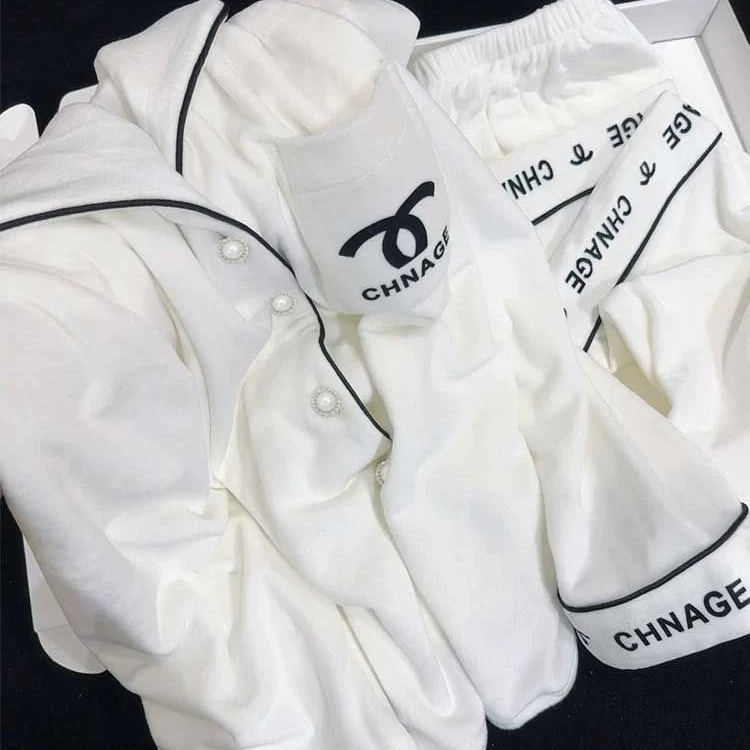 高级感小香风山茶花加厚保暖海岛绒睡衣女冬开衫珊瑚绒爆款家居服