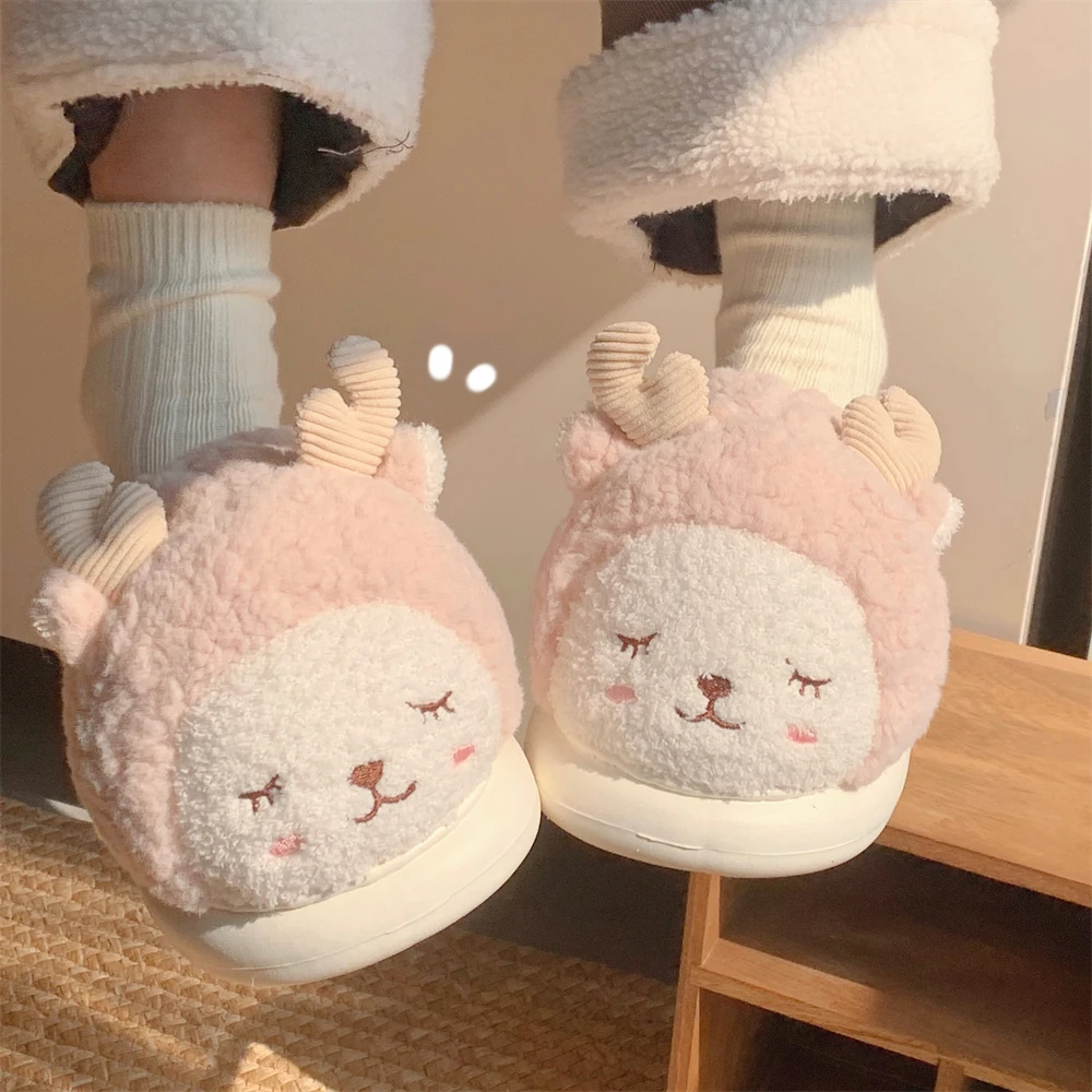 少女心可爱小羊情侣棉拖鞋冬季舒适软底防滑居家男女士新款毛毛鞋