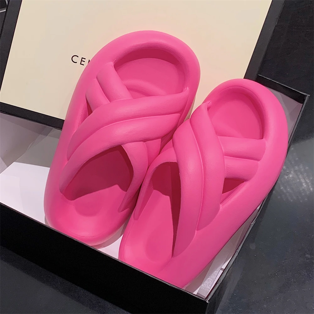 时尚百搭纯色厚底沙滩拖鞋女夏季踩屎感外穿防滑EVA交叉带凉拖鞋