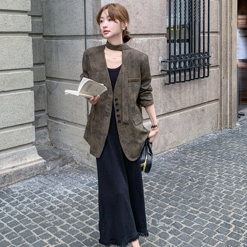 韩版时尚减龄连衣裙套装女2024秋季新款西服外套流苏背心裙两件套