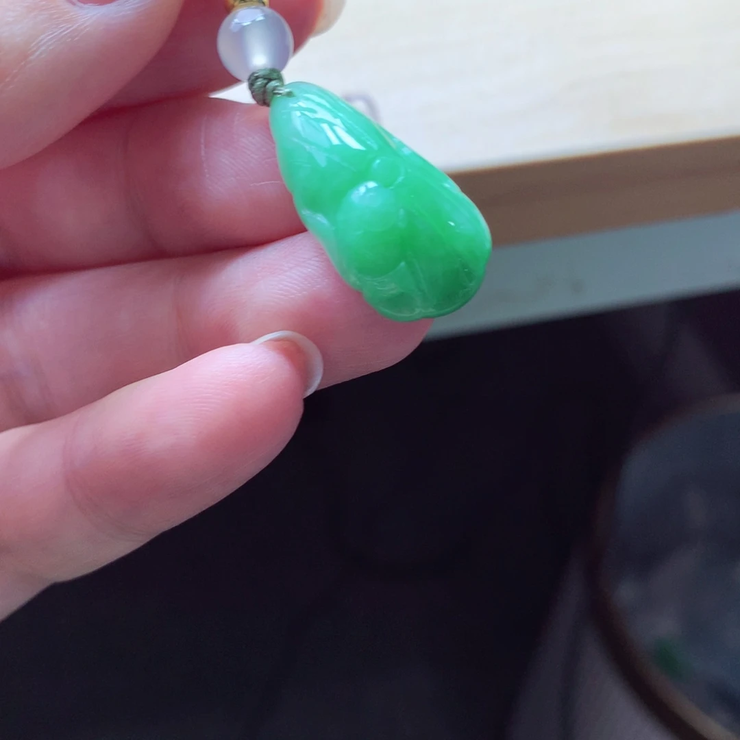 翡翠颈饰未镶嵌吊坠