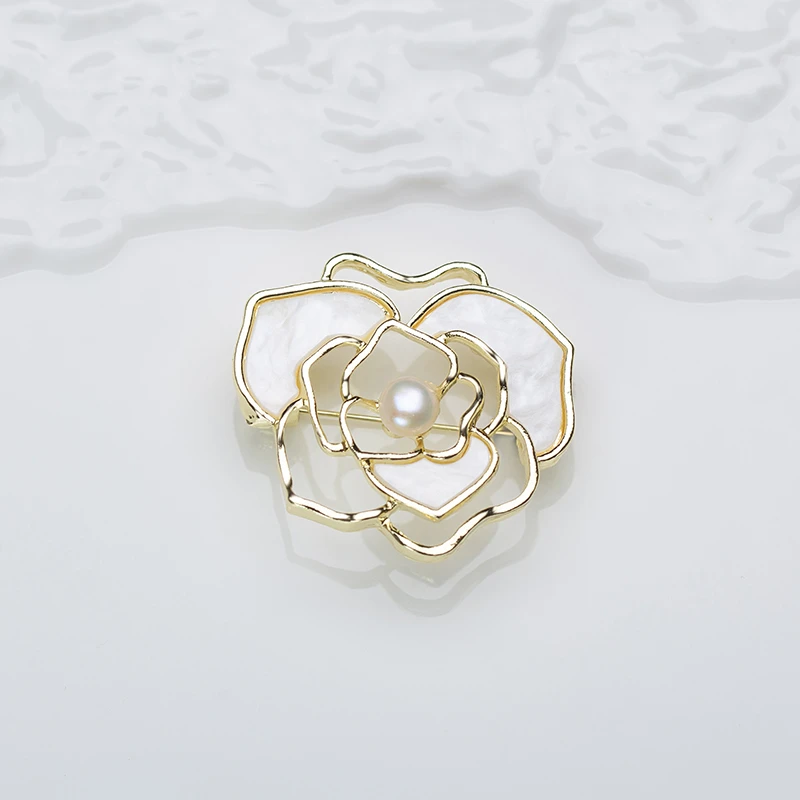 【如意】 X0015 淡水珍珠 合金 经典百搭镂空山茶花胸针