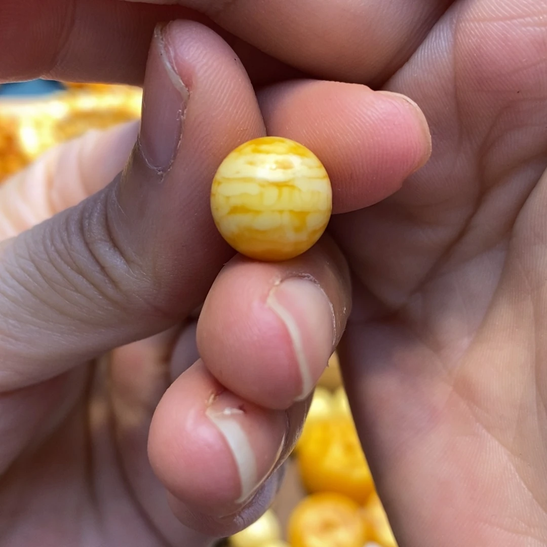 琥珀（花珀）颈饰未镶嵌