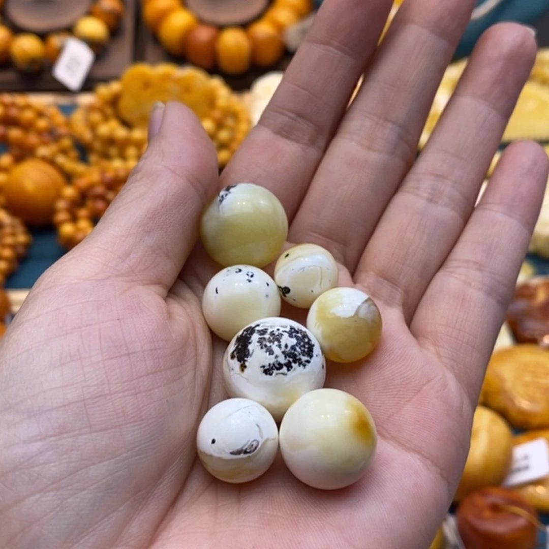 【闪购商品】琥珀裸石未镶嵌荷*