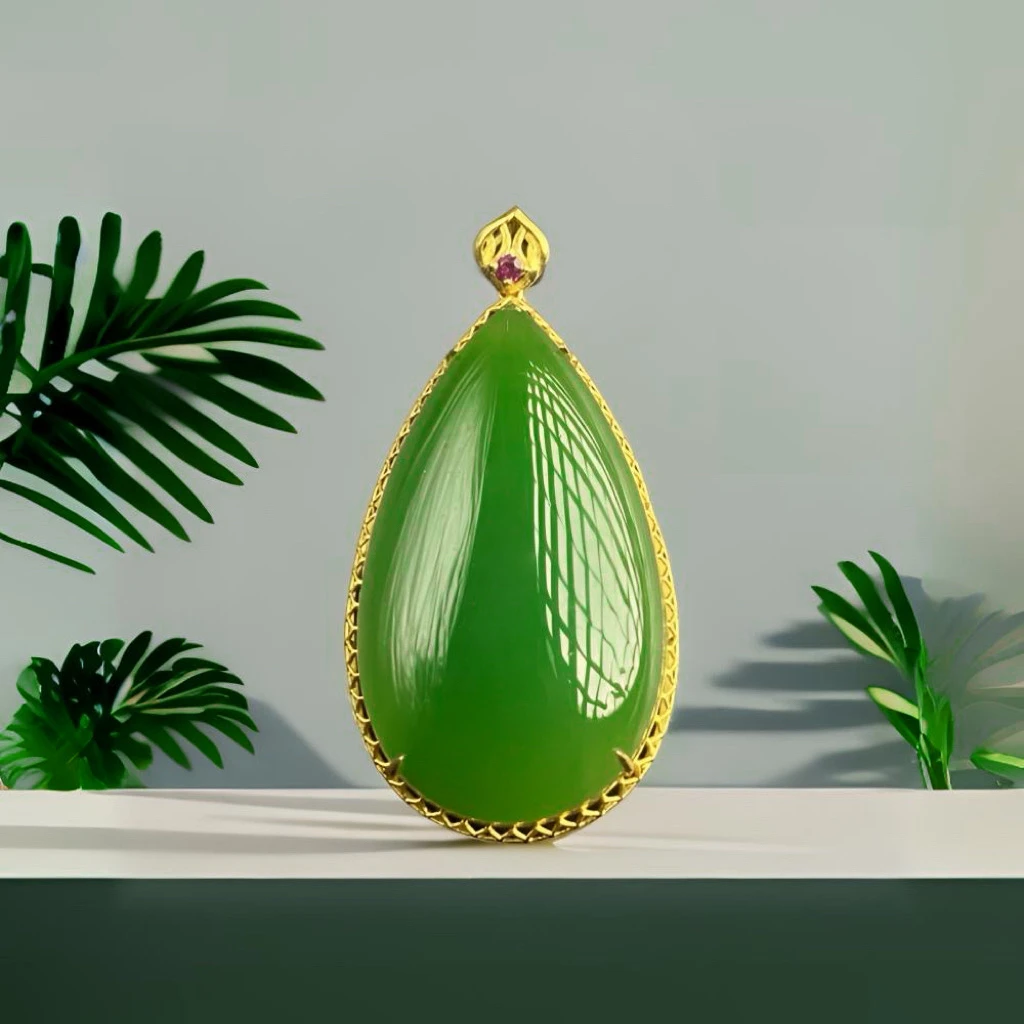 18K金镶嵌和田玉碧玉气质女士妈妈水滴精美吊坠