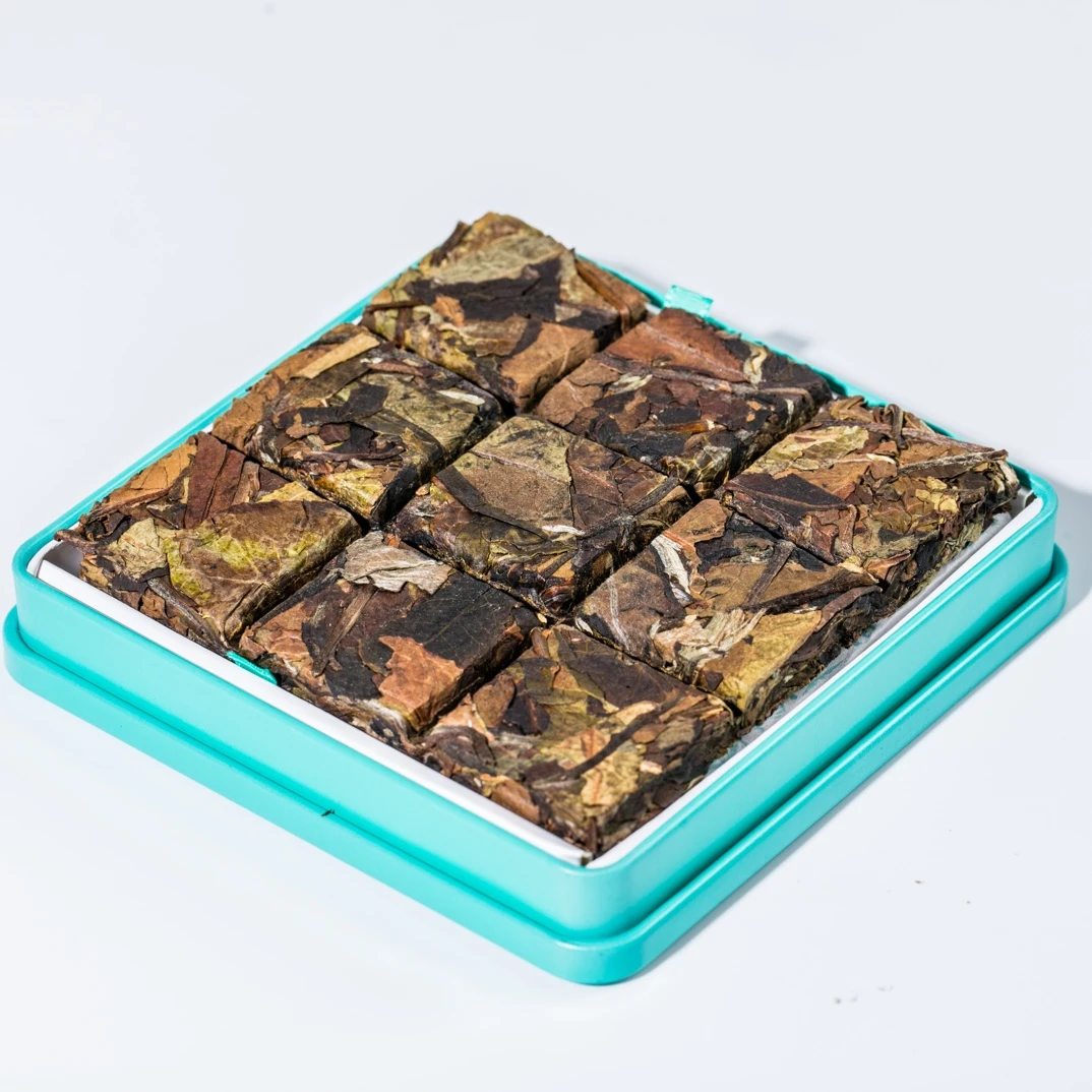 范掌柜 云南黄金白荒野大树头春白茶小方片 可饮可藏 生日节日礼