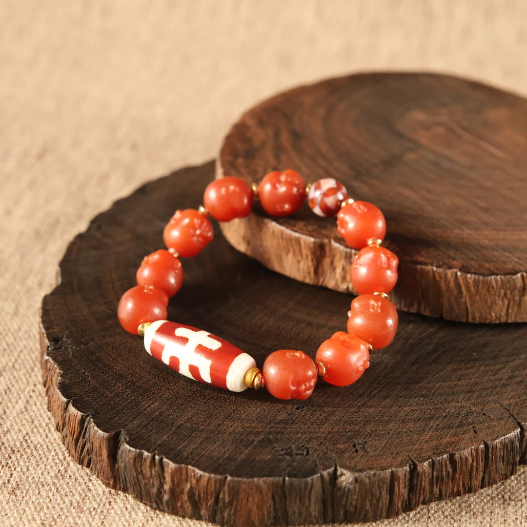 手工设计红贵人玛瑙手串6560G