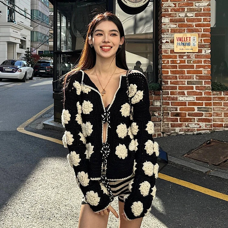 【山茶花雾语】时尚博主穿搭同款立体手工钩花毛衣外套慵懒风针织衫