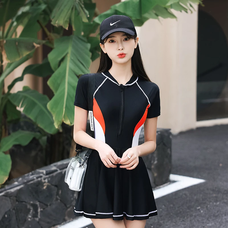 新款运动保守裙式泳衣遮肉显瘦速干时尚大码防晒连体游泳温泉泳衣