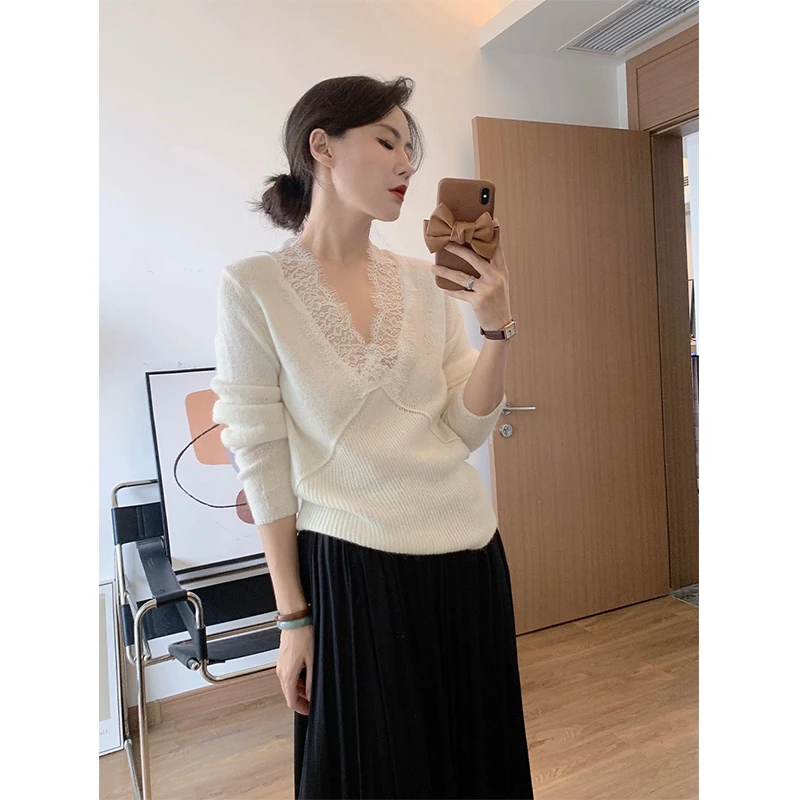 法式高级感V领蕾丝针织打底衫女2023年秋冬新款洋气内搭显瘦毛衣