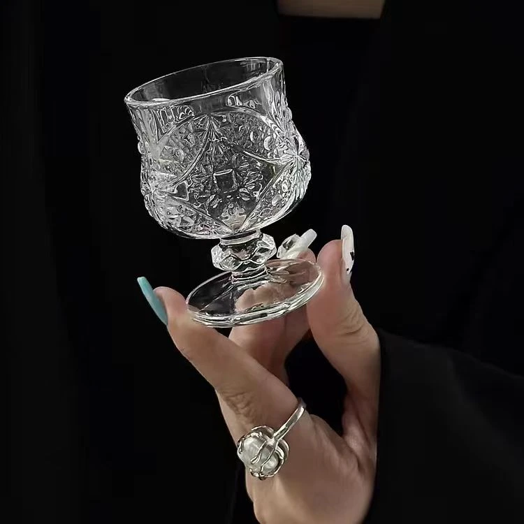 【8只装 聚划算】创意迷你复古刻花玻璃杯一两高脚杯白酒杯家用无铅