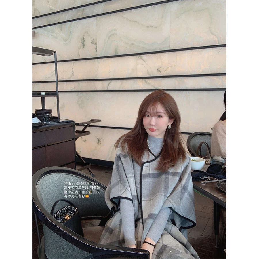 金蘑菇菇 挪威生活 / 清冷大美女fu 羊毛小斗篷格子外套别致上衣