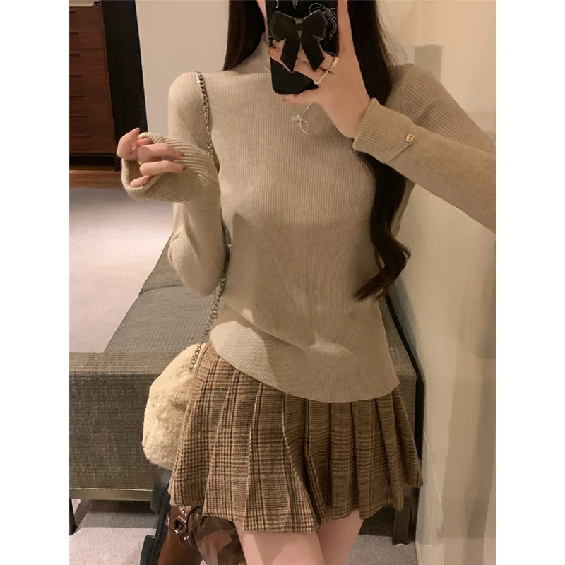 秋冬半高领打底针织衫女长袖纽扣设计感中领内搭冬季毛衣气质百搭