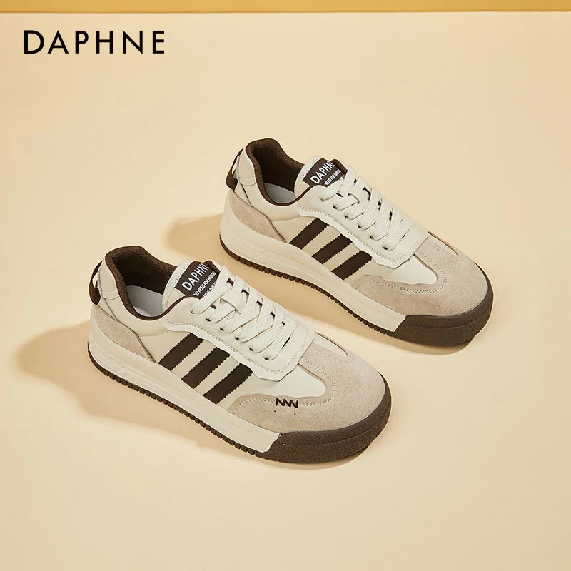 达芙妮25爆款秋季板鞋舒适百搭软底条纹潮流系带休闲运动鞋【正品】