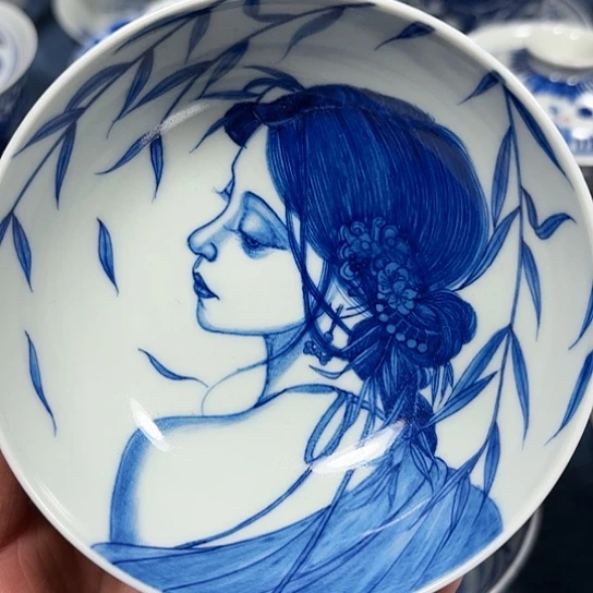 杯手绘青花美女普洱杯