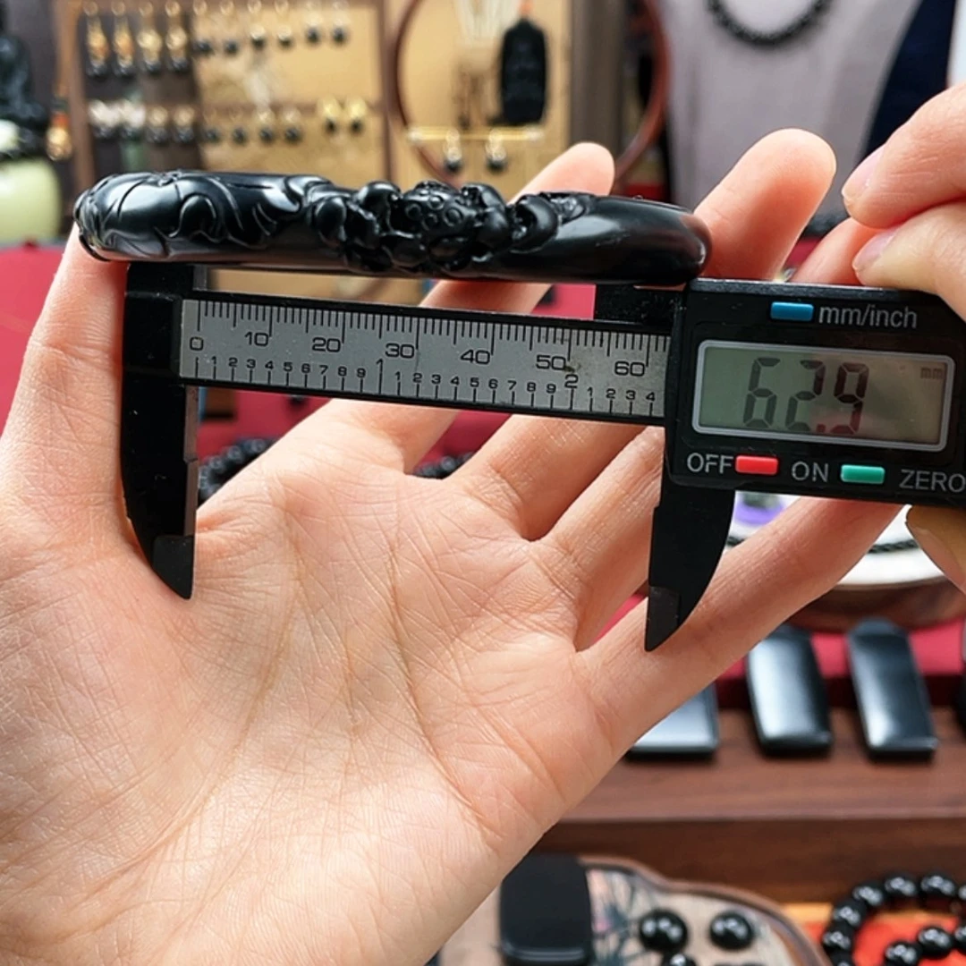 【闪购商品】和田玉手镯未镶嵌藏收款雕刻