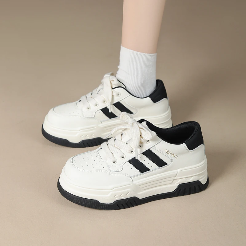 小白鞋女2024春季新款小众百搭增高显脚小韩版板鞋【LP】96122012