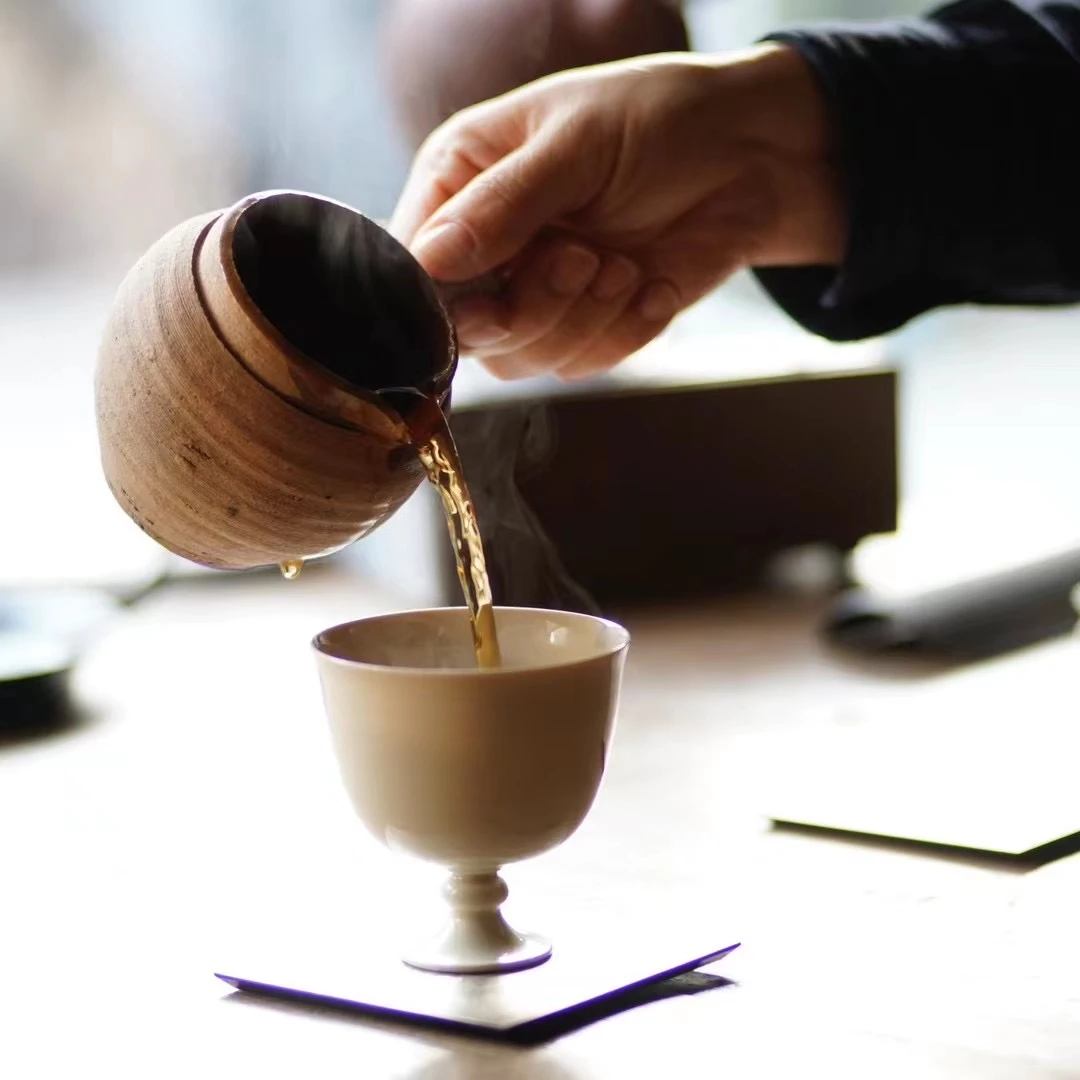 龙圣华苑 寻常茶事老肖稷山窑手工仿古定窑高足杯主人杯