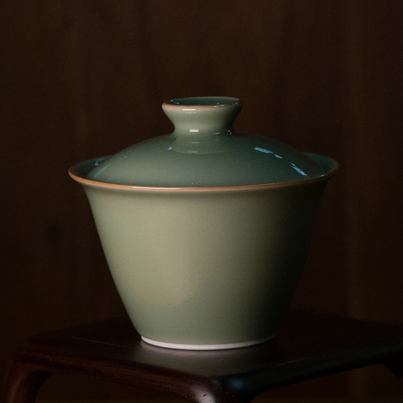 龙圣华景德镇谷雨山房秘色染春青云马蹄盖碗 手工高温单色釉盖碗