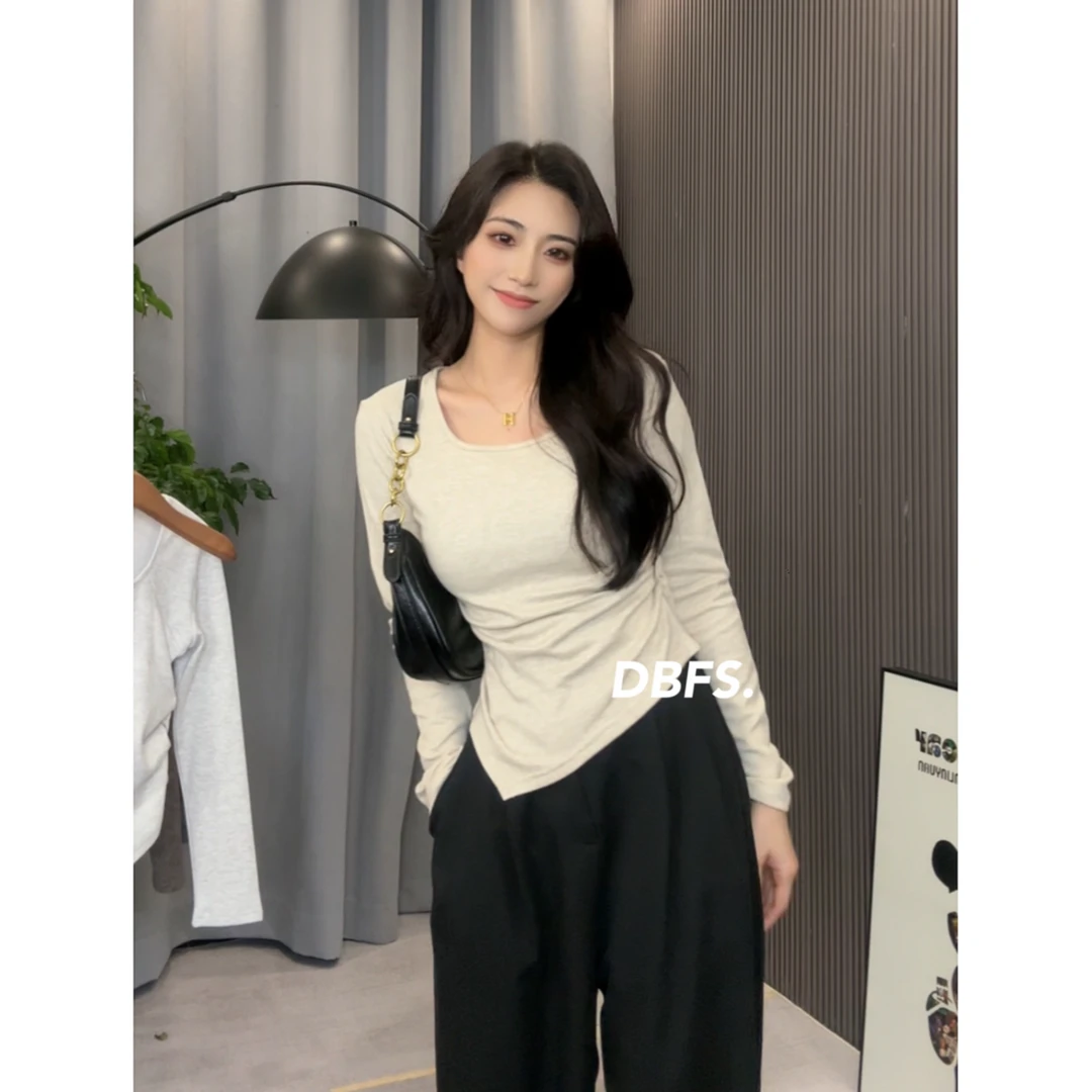 8806秋冬新款针织上衣设计感褶皱显瘦遮肉百搭长袖修身打底T桖