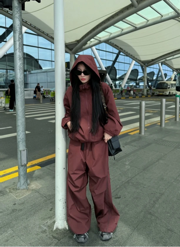 安哥拉红冲锋衣面料连帽夹克工装裤套装女款宽松防风休闲潮流