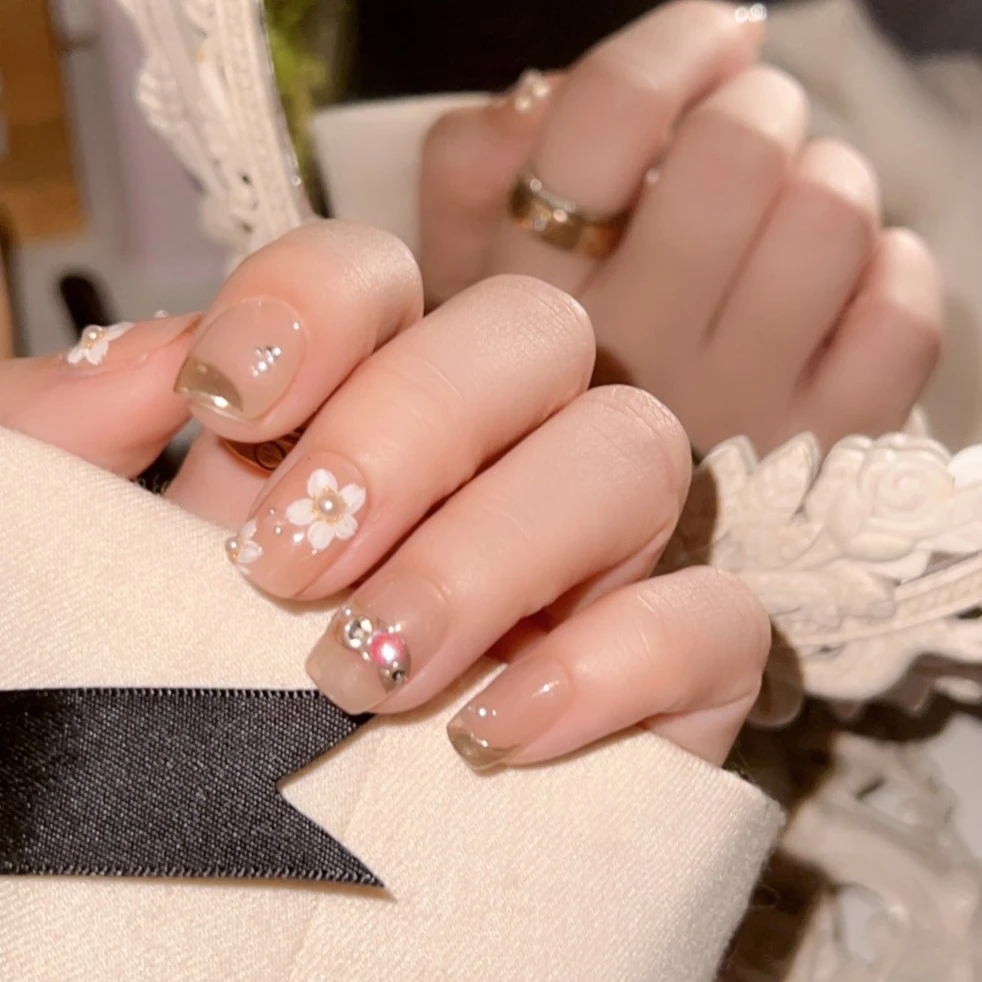 依诺家 | 沾衣花语 |Ezeno-K011 纯手工定制穿戴甲  裸色冰透温柔