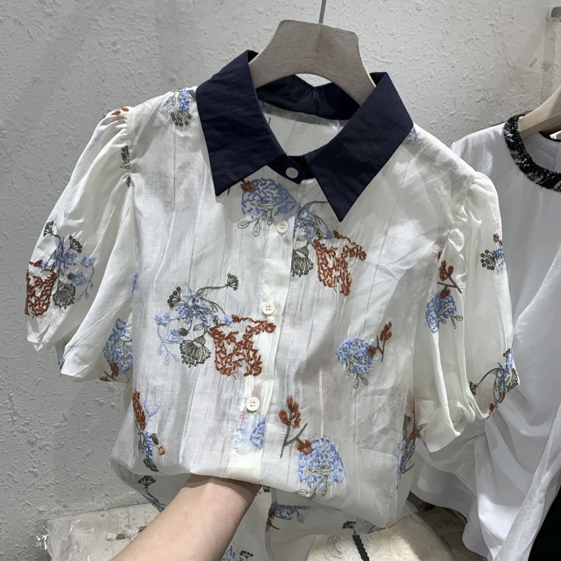 欧货撞色绣花短袖衬衫女2023夏季款设计感小众泡泡袖洋气小衫上衣