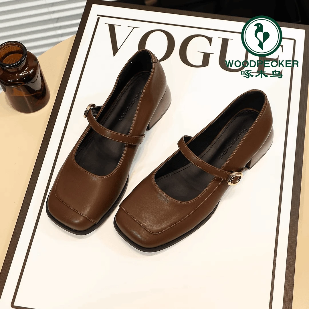 啄木鸟舒适软皮一字带玛丽珍鞋女粗跟复古咖色中跟小皮鞋方头单鞋