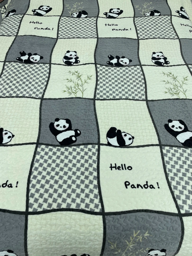 @可爱熊猫牛奶绒双人床盖@