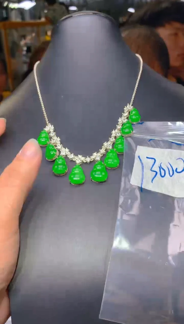 【闪购商品】定制翡翠未镶嵌252定制翡翠-多样性发货（发其一）