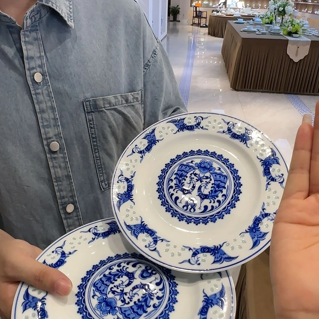 杯陶瓷两只。       8寸