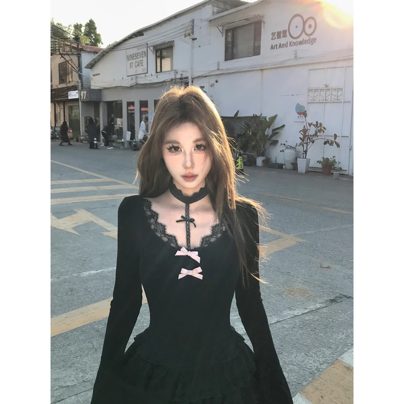 【晓奇物语】设计感蕾丝收腰挂脖修身秋冬打底女内搭显瘦连衣裙