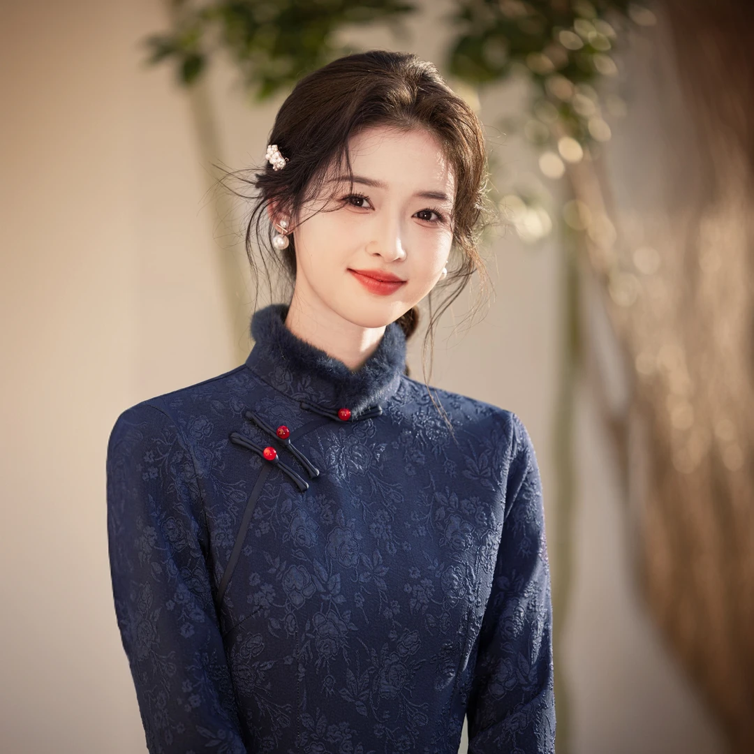 长袖旗袍女2025新款秋冬季改良新中式年轻款加绒加厚高端气质绝美
