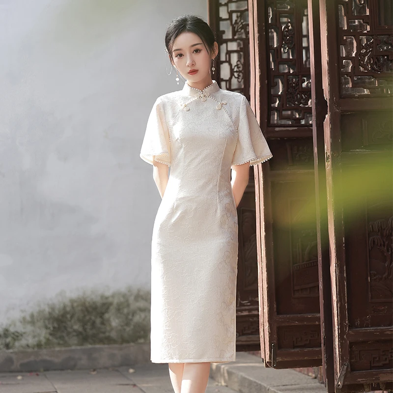 米白色新中式旗袍年轻款气质高端女高级感性感改良新款2025小清新