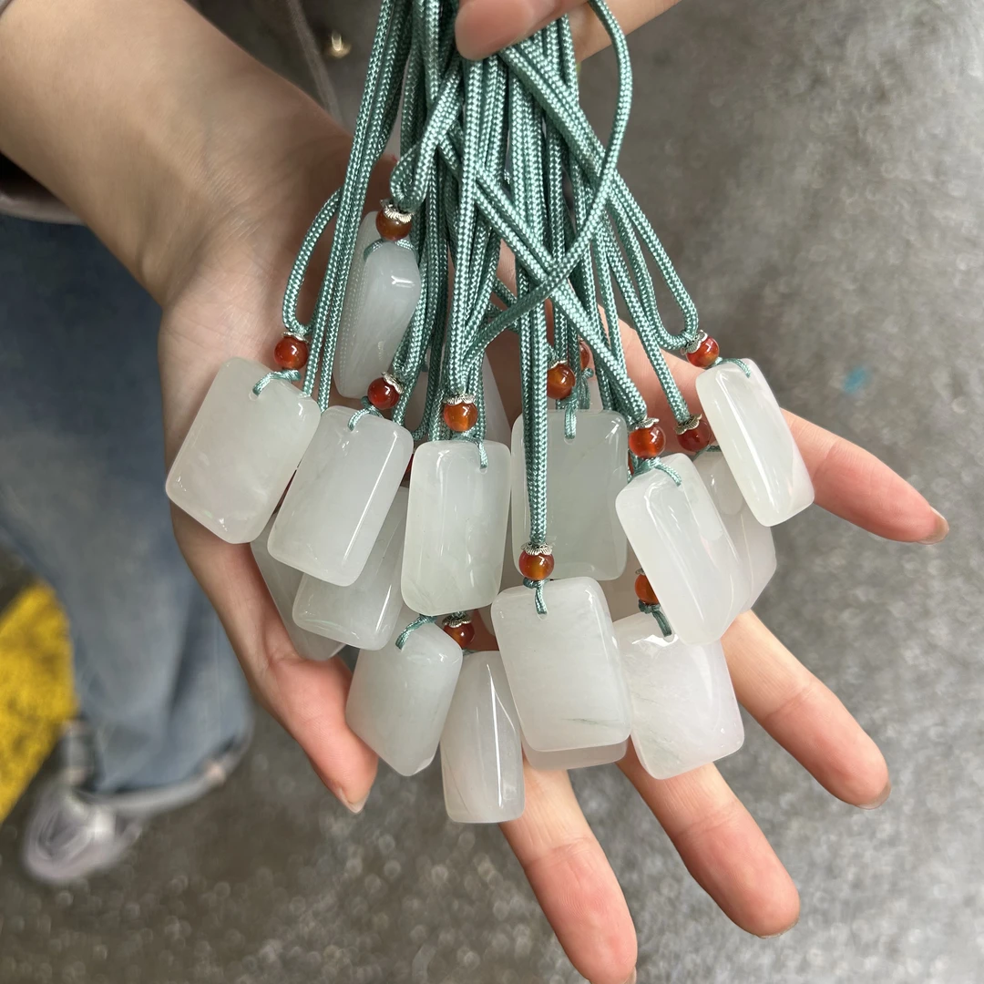 天山翠平安无事牌拍一个发一个百搭情侣