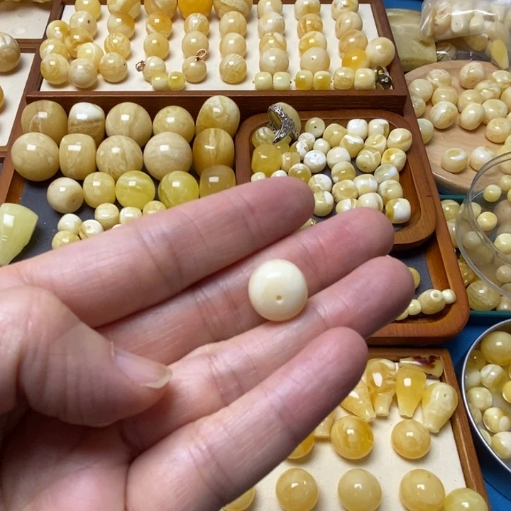 蜜蜡琥珀画未镶嵌撒*?
