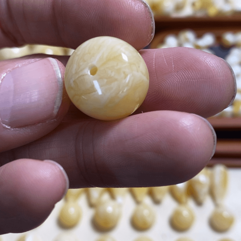 【闪购商品】蜜蜡裸石未镶嵌…**涛