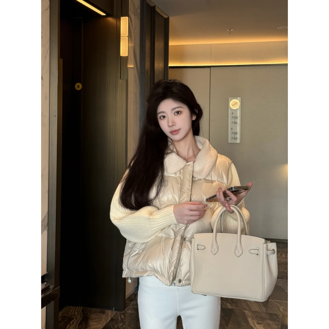 【思琦定制】羽绒服女时尚羊羔毛翻领拼接针织袖假两件外套