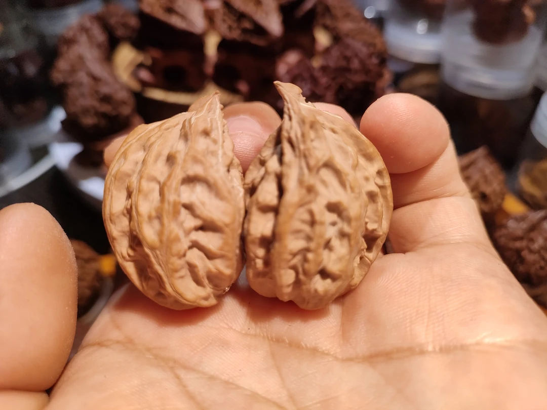 东北野生楸子核桃.半壁