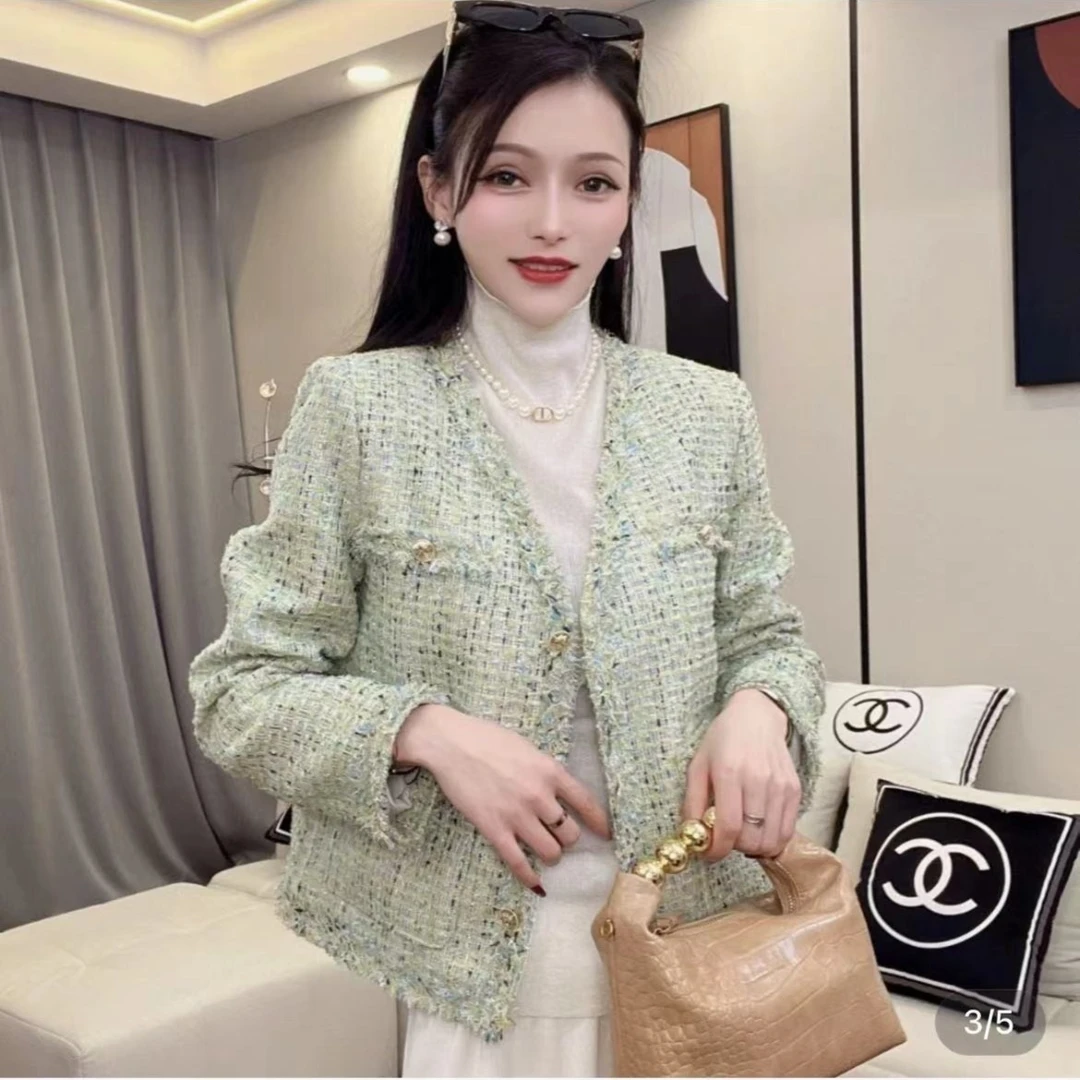 （窦窦家大码女装）百搭时尚小香风短外套上衣韩版胖mm200斤V领女