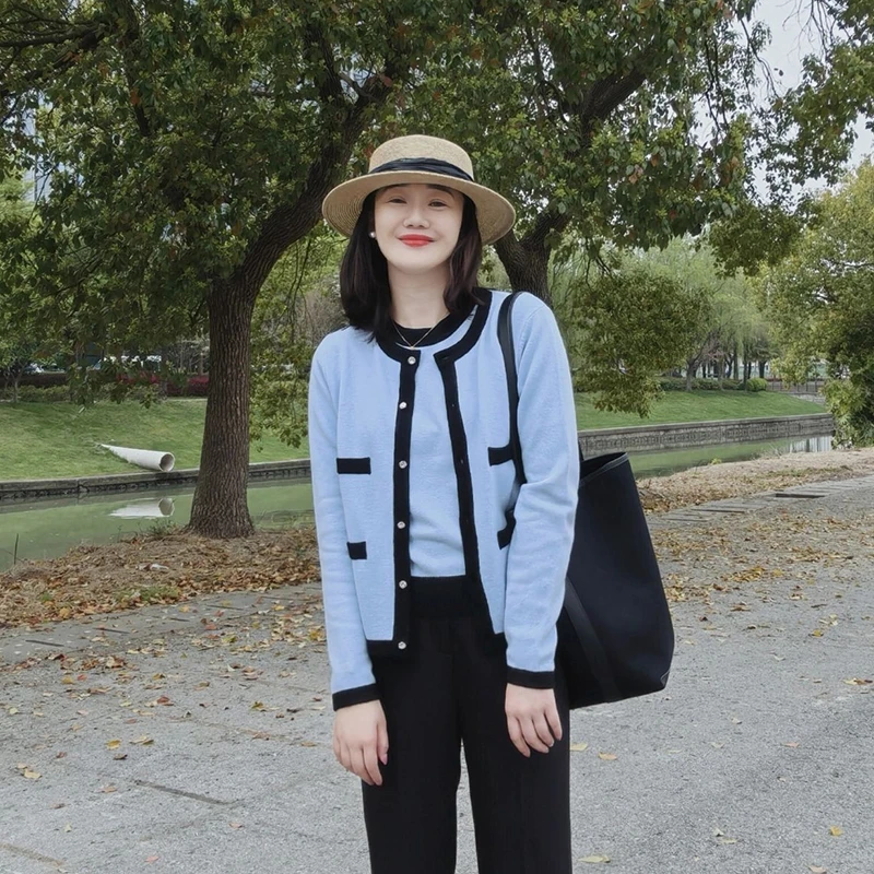 长袖针织衫女设计感气质蓝色小香风短款开衫外套撞色显瘦上衣春秋