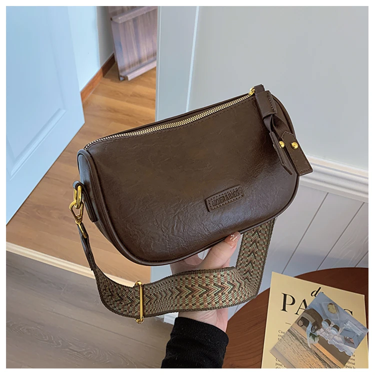 2025网红时尚夏季百搭单肩复古简约韩版四季斜跨洋气女士肩包小众